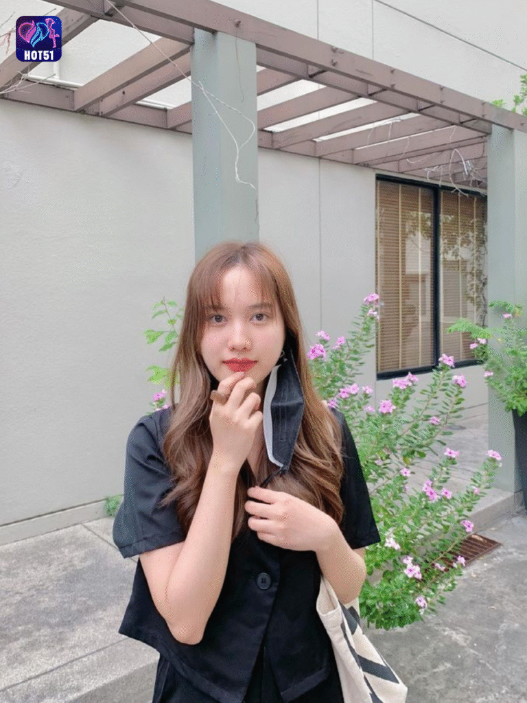 Hot51 App Stunning Beautiful Livestream Cho Người Lớn 1 Beautiful girl live stream on Hot51 app